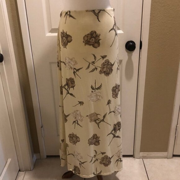 Cream with floral print long Maxi skirt like New! - Picture 3 of 7